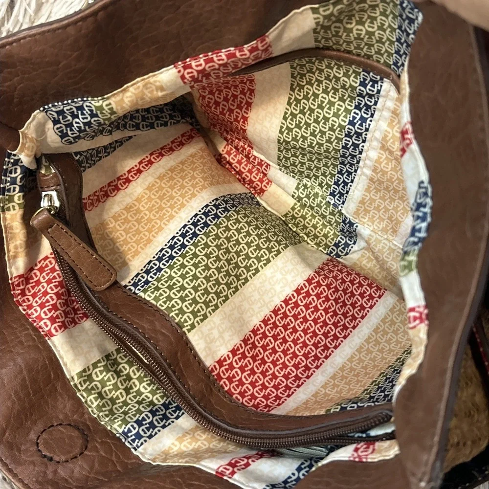 Etienne‎ Agner Tan Rattan Woven Hangbag Braided Strap Faux Leather Striped Logo